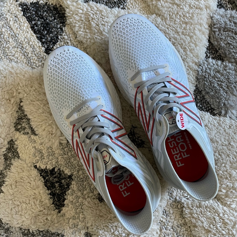 BRAND NEW Men's Fresh Foam - size 12